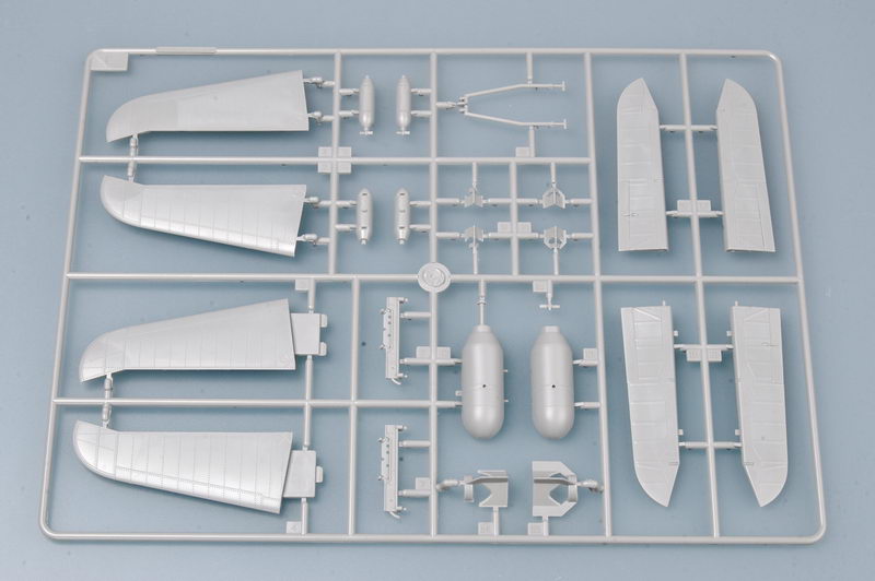 Trumpeter 1/32 Scale Model Kit - U.S. Navy SBD-3 Dauntless "Midway" (02244)