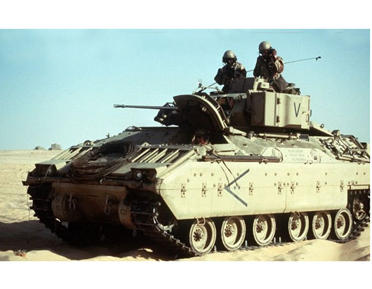 美国M2/M3布雷德利战车   07295